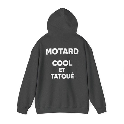 Motard cool et tatoué