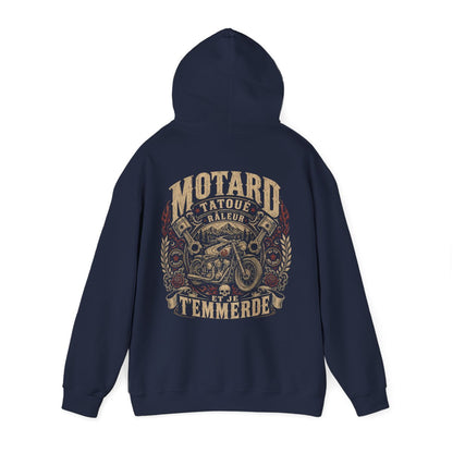 Motard, tatoué, râleur et je t'emmerde