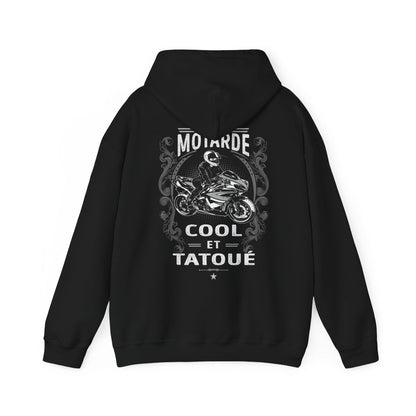 Motarde Cool et Tatoué