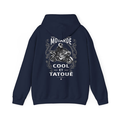 Motarde Cool et Tatoué