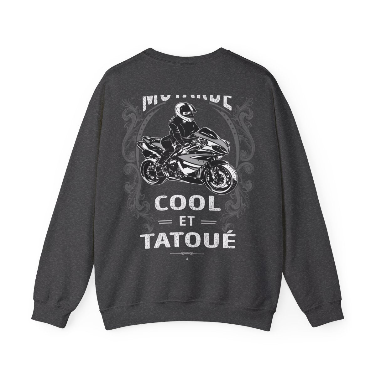 Motarde Cool et Tatoué