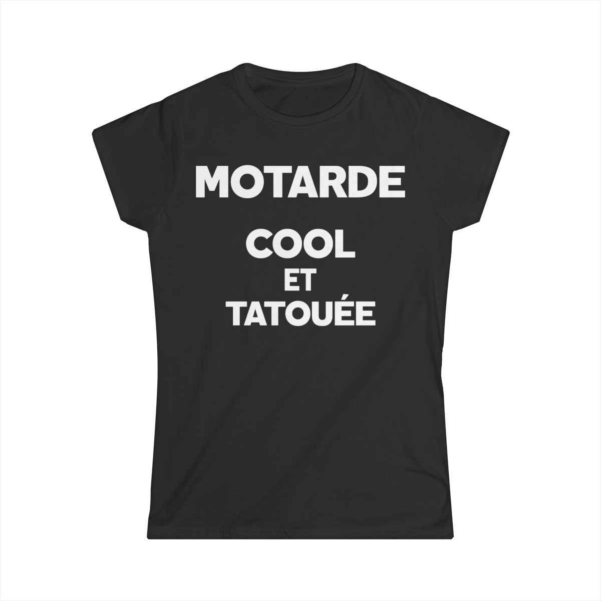 Motarde cool et tatouée