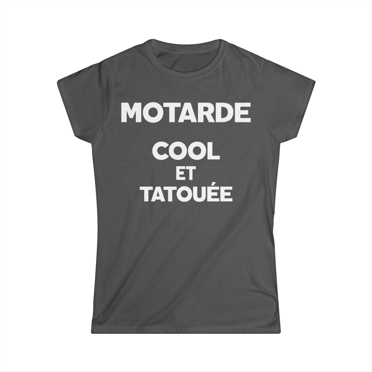 Motarde cool et tatouée