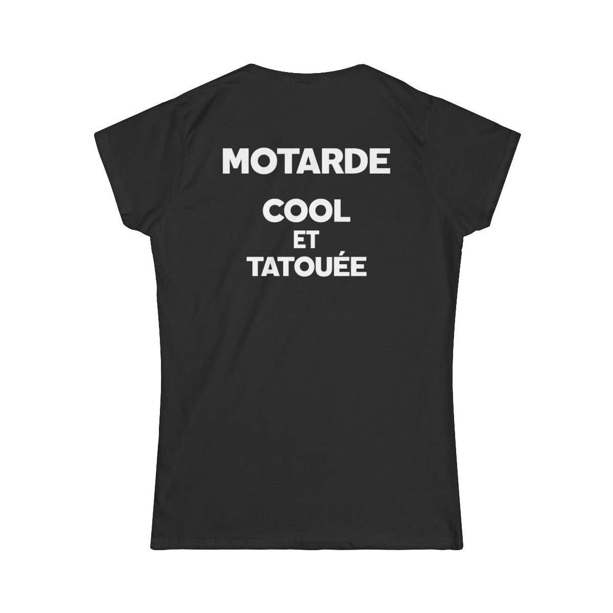 Motarde cool et tatouée