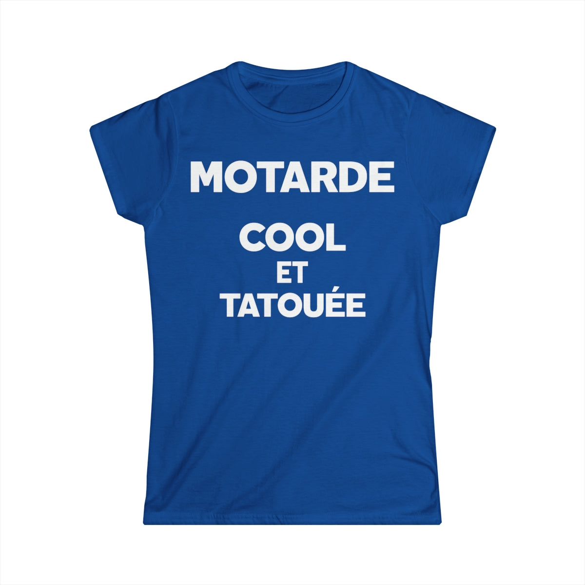 Motarde cool et tatouée