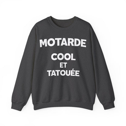 Motarde cool et tatouée