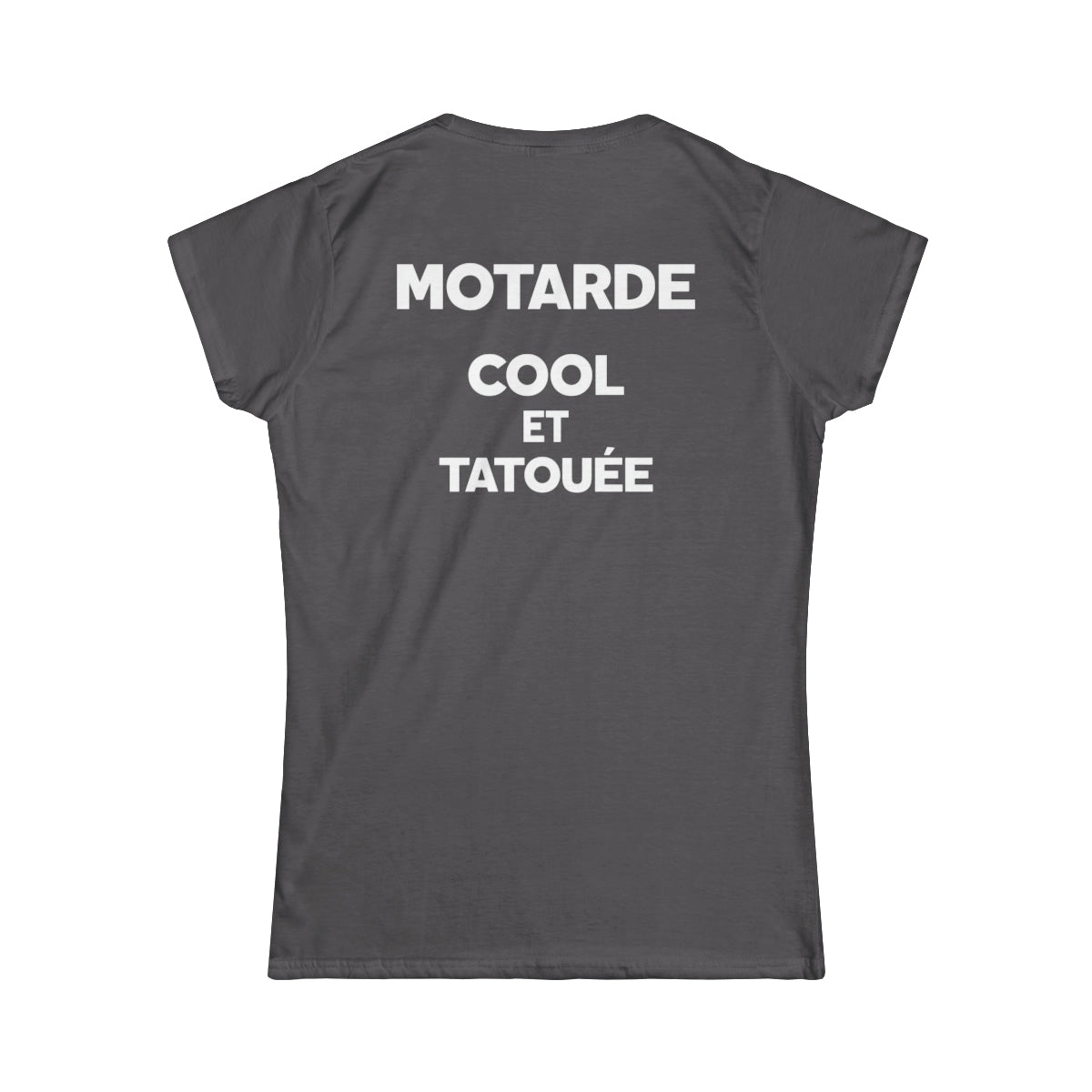 Motarde cool et tatouée