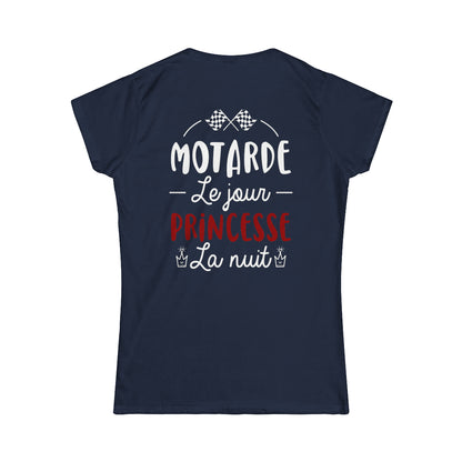 Motarde le jour, princesse la nuit