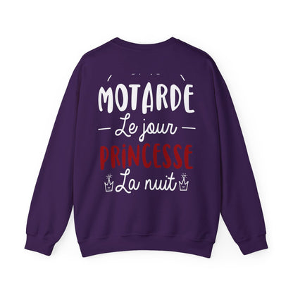 Motarde le jour, princesse la nuit