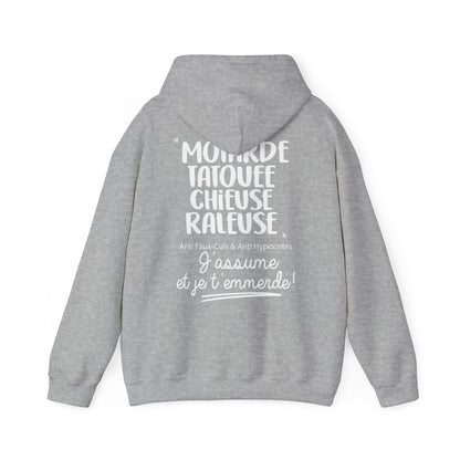 Motarde, tatouée, chieuse, râleuse, anti faux-culs & anti hypocrites et j'assume