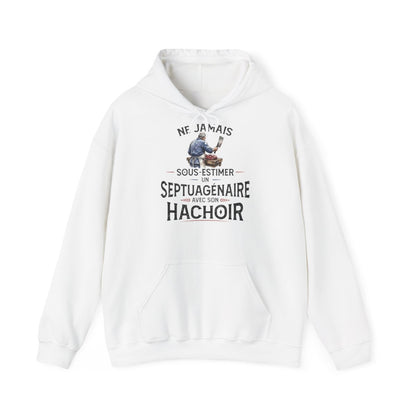 Ne jamais sous-estimer un septuagénaire avec son hachoir