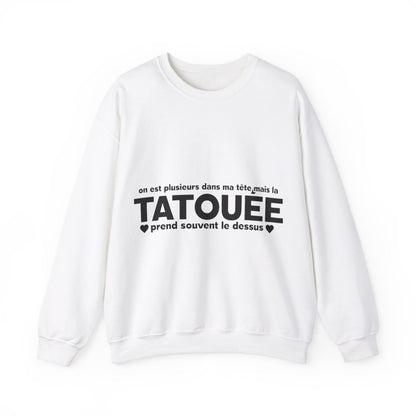On est plusieurs dans ma tête mais la tatouée prend souvent le dessus