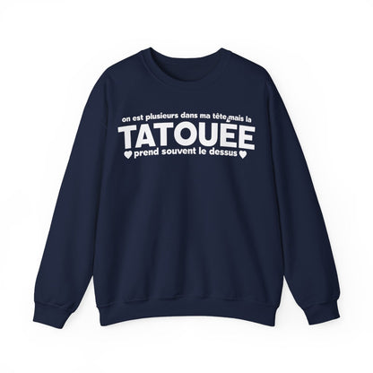 On est plusieurs dans ma tête mais la tatouée prend souvent le dessus