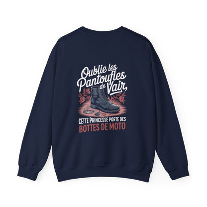 Oublie les pantoufles de vair, cette princesse porte des bottes de moto