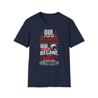 Oui, je suis une motarde, oui c'est ma bécane
