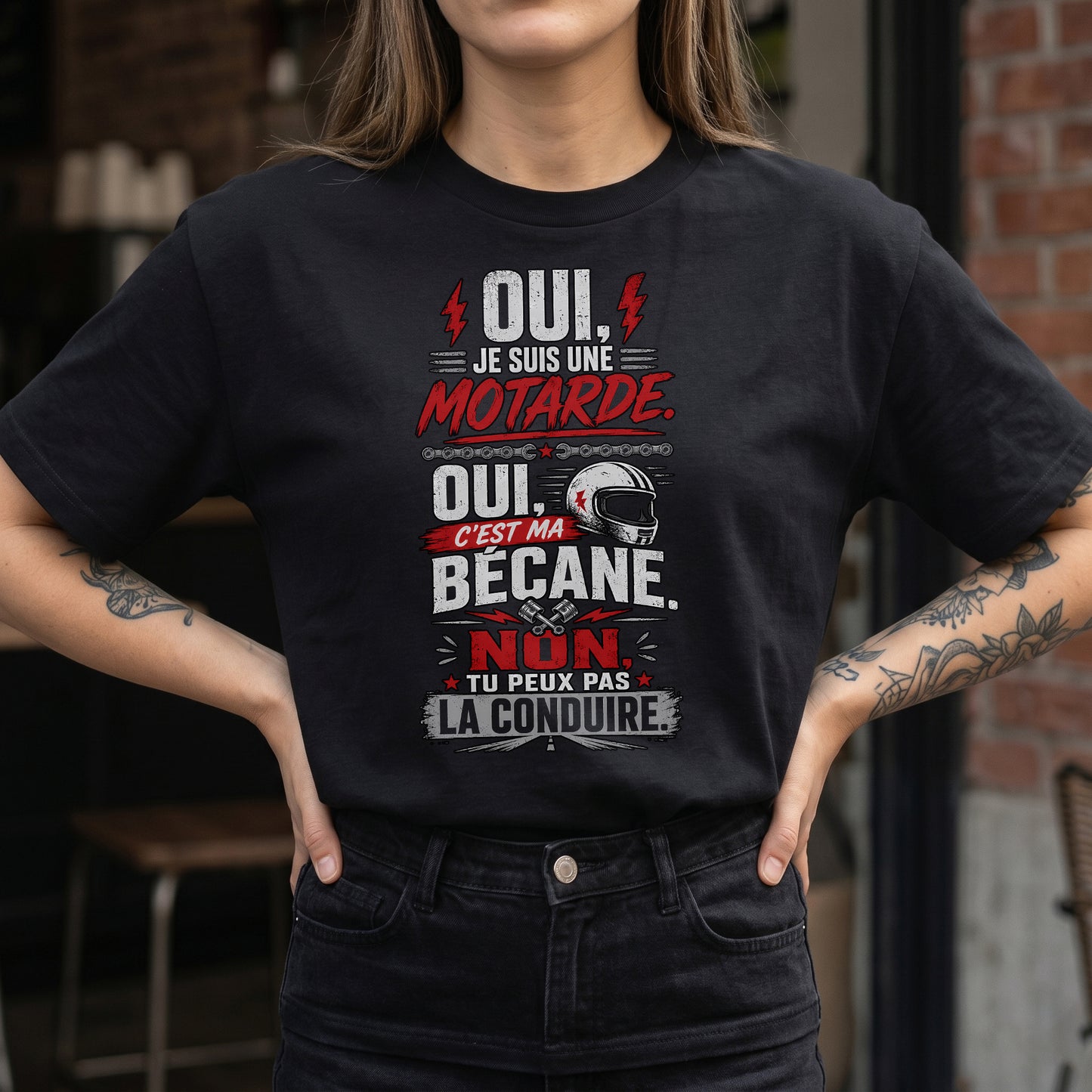 Oui, je suis une motarde, oui c'est ma bécane