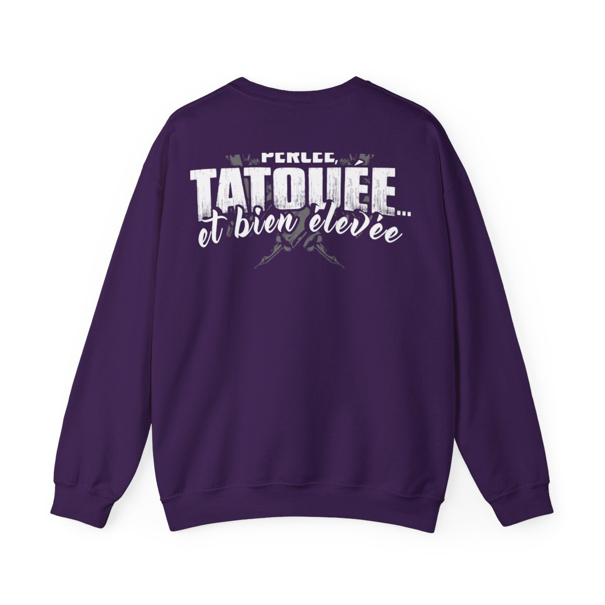 Percée, tatouée et bien élevée