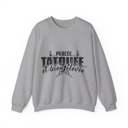 Percée, tatouée et bien élevée