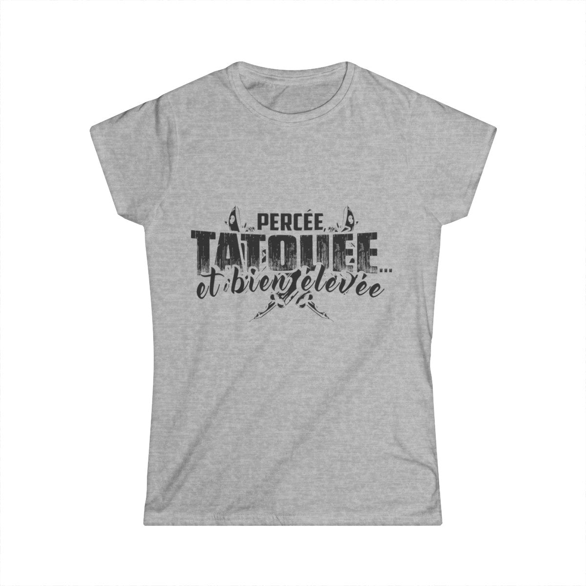 Percée, tatouée et bien élevée
