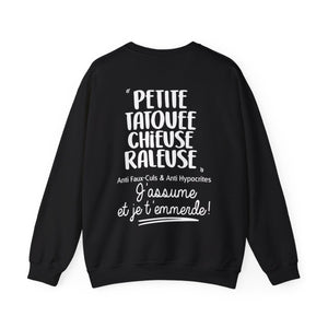 Petite, tatouée, chieuse, râleuse, anti faux-culs & anti hypocrites et j'assume