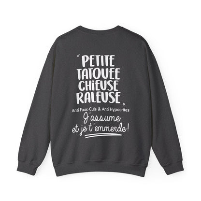 Petite, tatouée, chieuse, râleuse, anti faux-culs & anti hypocrites et j'assume