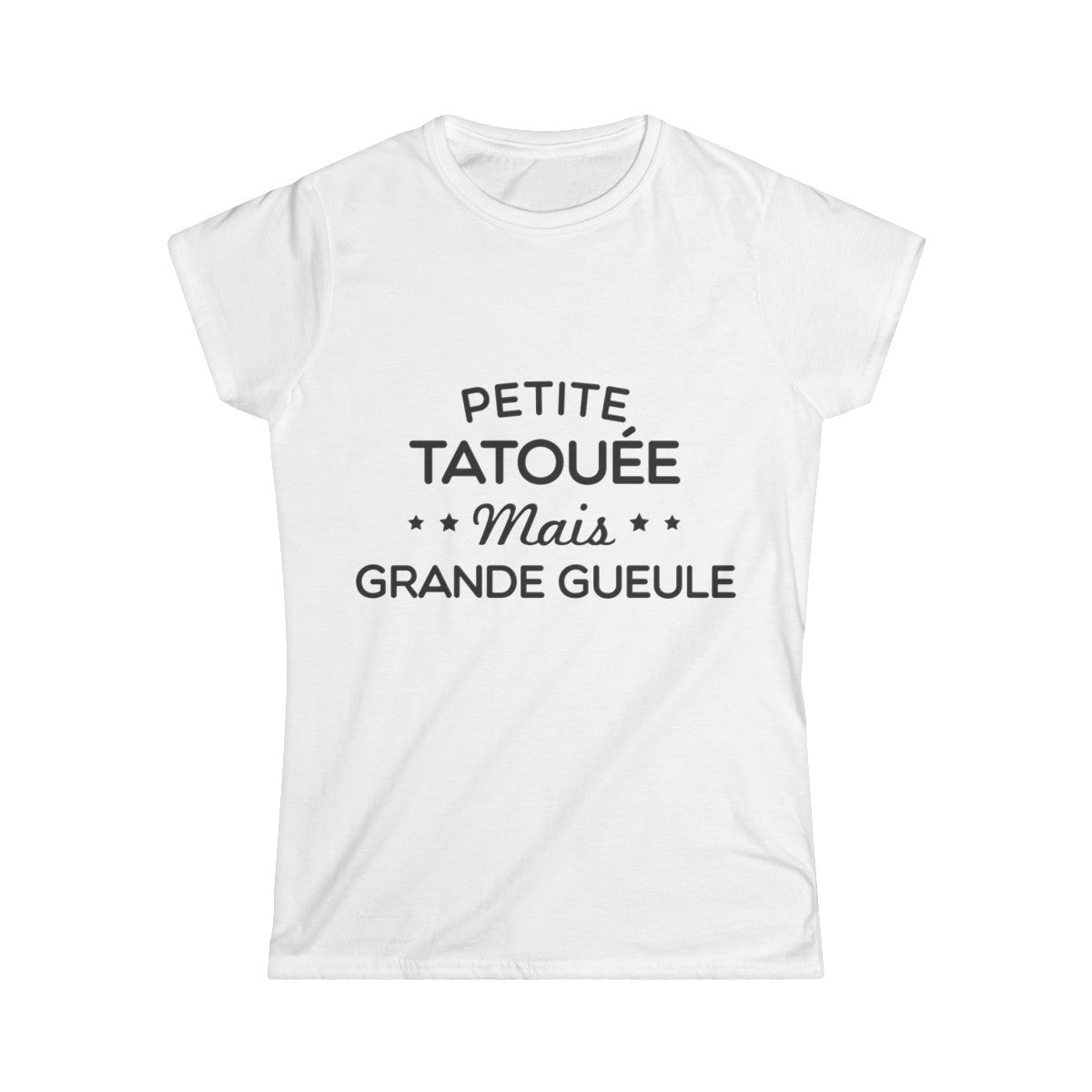 Petite tatouée mais grande gueule