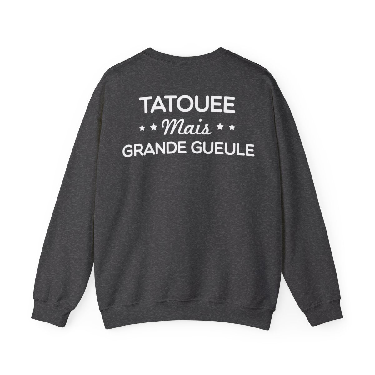 Petite tatouée mais grande gueule