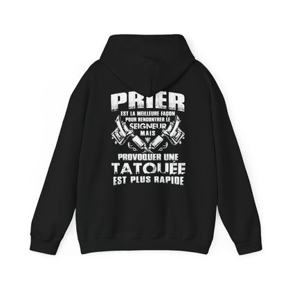 Prier est la meilleure façon pour recontrer le seigneur mais provoquer une tatouée est plus rapide