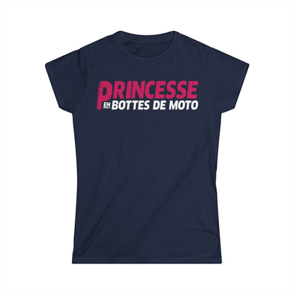 Princesse en bottes de moto