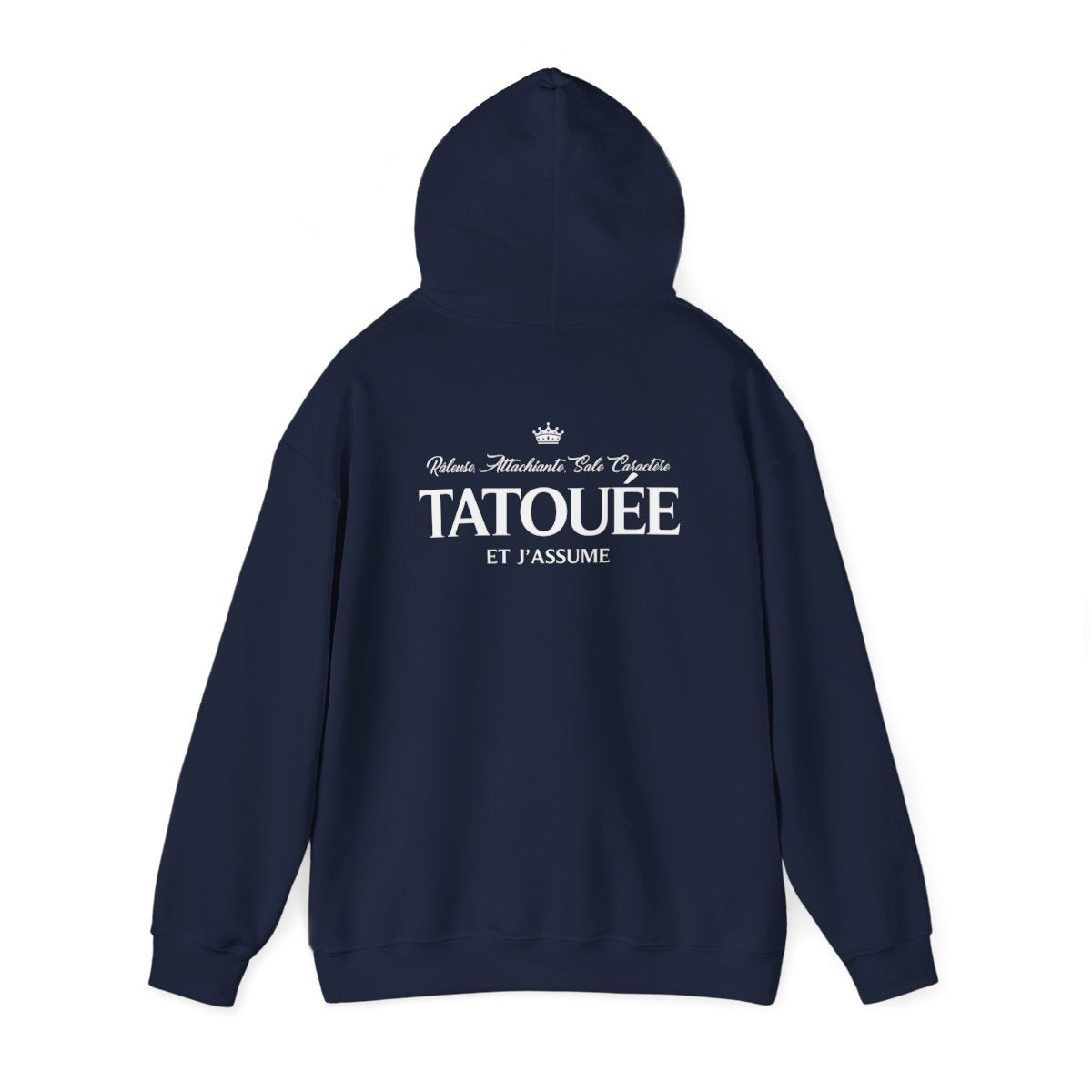 Râleuse, attachiante, sale caractère, tatouée et j'assume