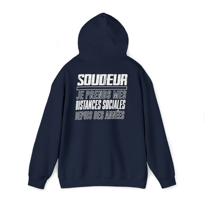 Soudeur, expert en distances sociales