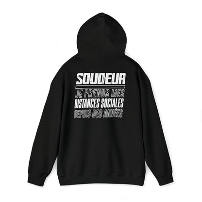 Soudeur, expert en distances sociales