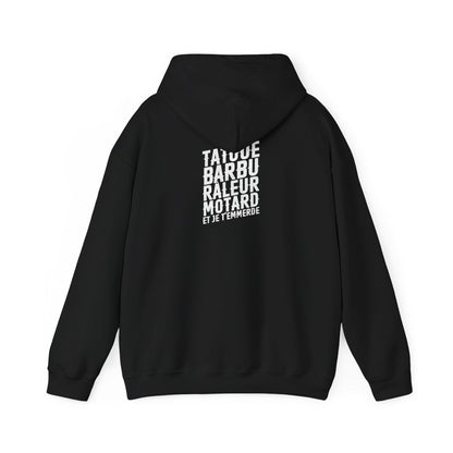 Tatoué barbu râleur motard