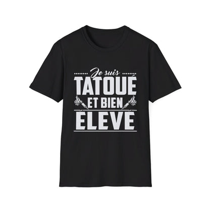 Tatoué et bien élevé