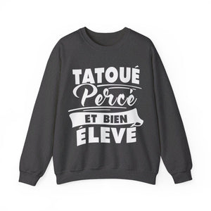 Tatoué, percé et bien élevé