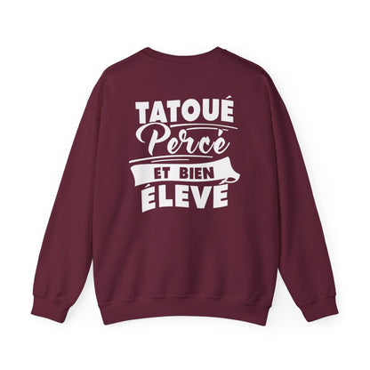 Tatoué, percé et bien élevé