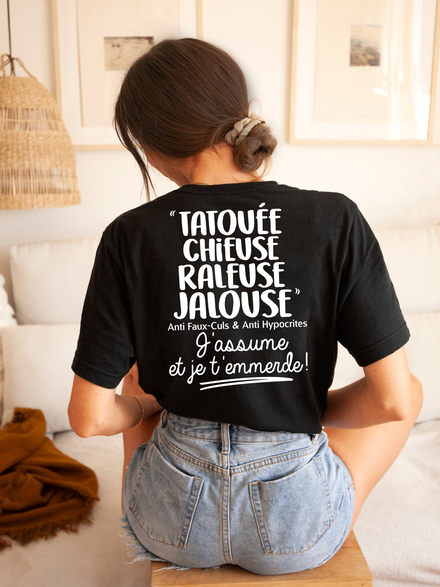 Tatouée, chieuse, râleuse, jalouse, anti faux-culs & anti hypocrites, j'assume et je t'emmerde