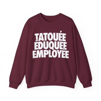 Tatouée éduquée employée