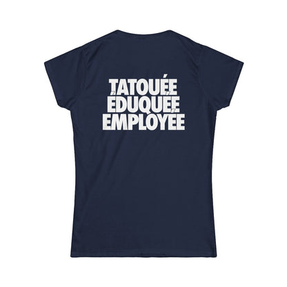 Tatouée éduquée employée