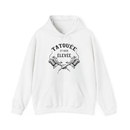 Tatouée et bien élevée