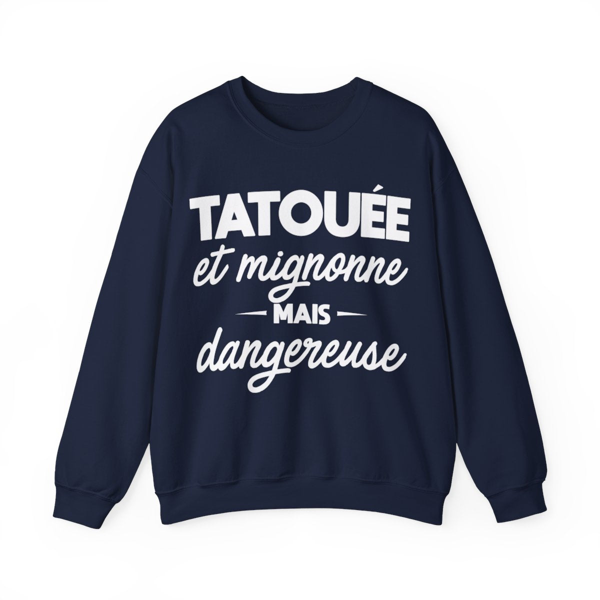 Tatouée et mignonne mais dangereuse
