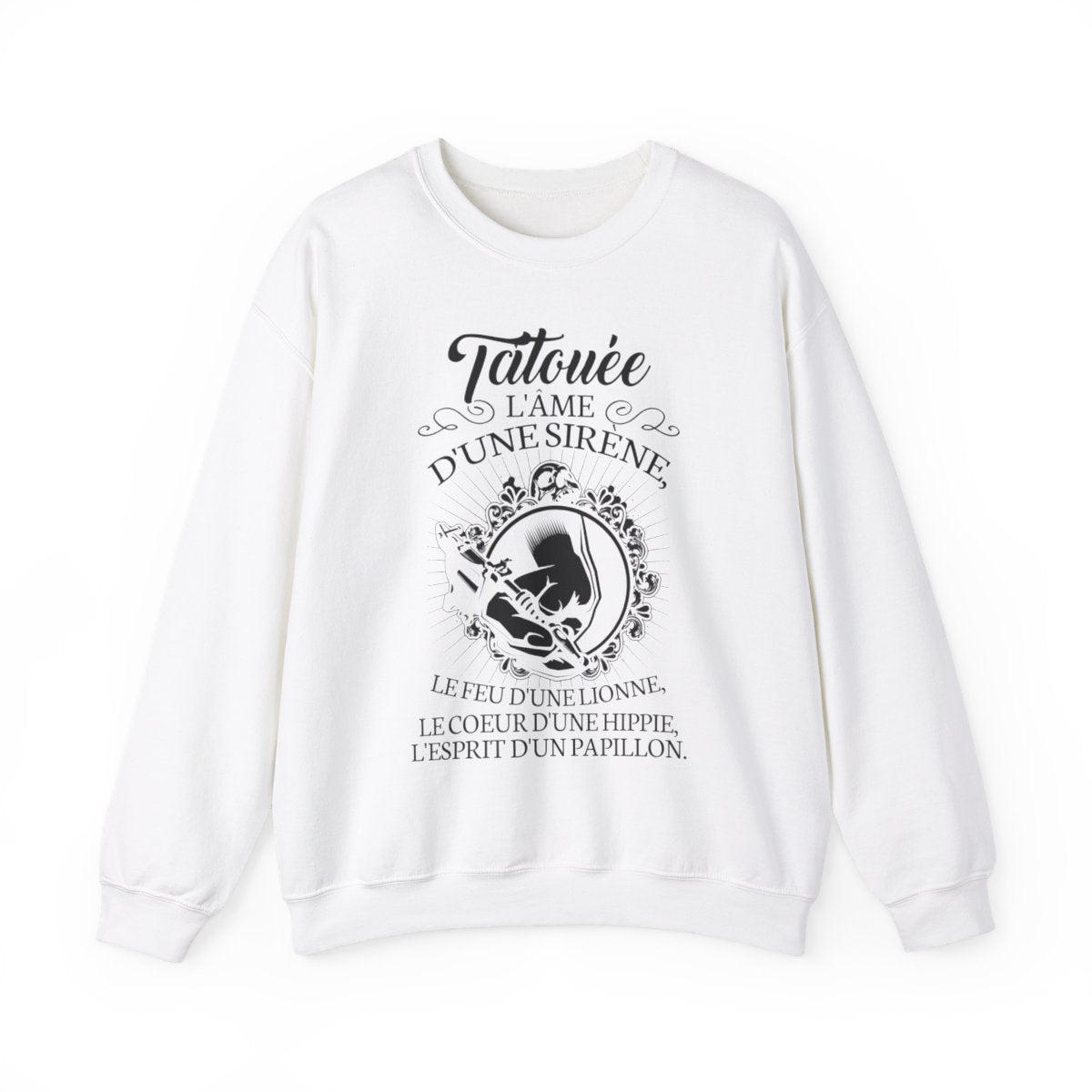 Tatouée l'âme d'une sirène, le feu d'une lionne, le coeur d'une hippie, l'esprit d'un papillon