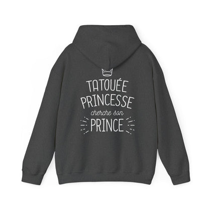 Tatouée princesse cherche son prince