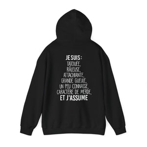 Tatouée, râleuse, attachiante, caractère de merde et j'assume