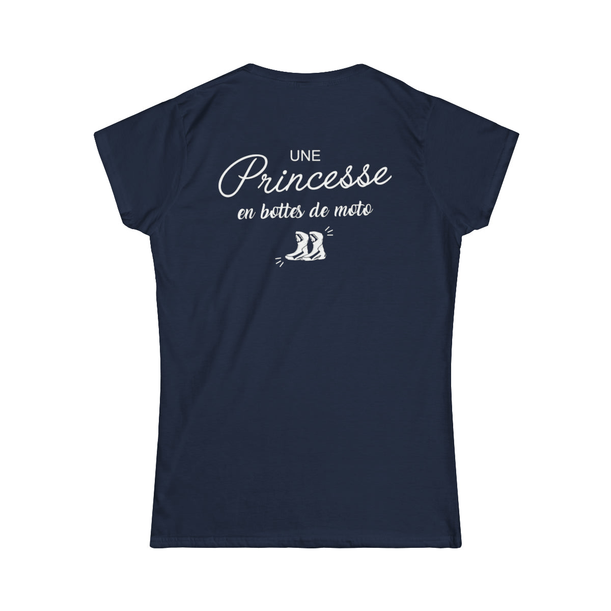 Une princesse en bottes de moto